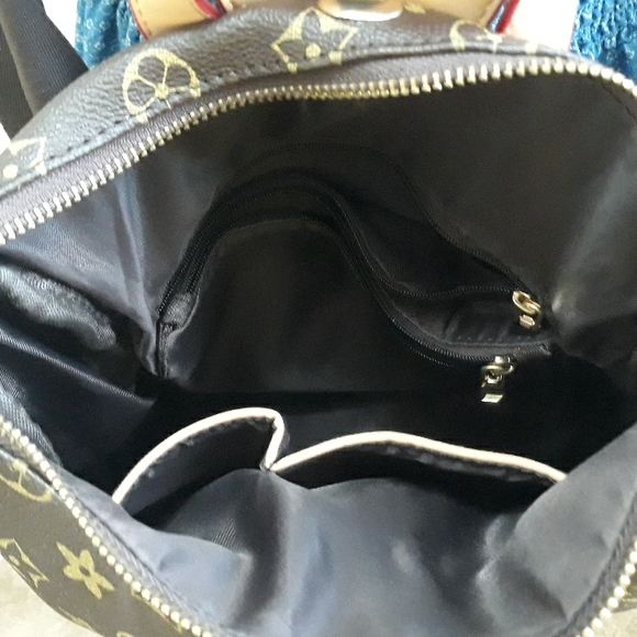 Ladies Backpack - Picture 3 of 6